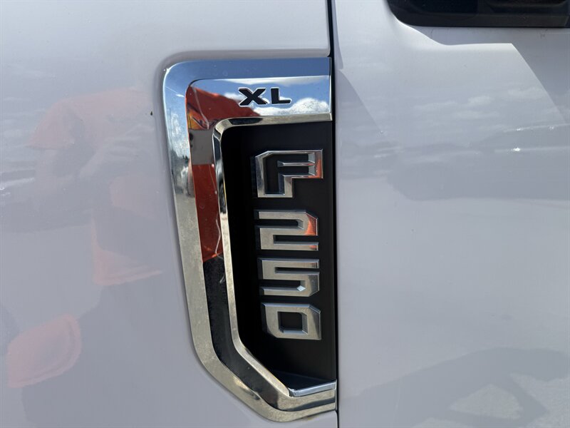 2018 Ford F-250 Super Duty XL - Photo 11 - Arlington, TX 76011