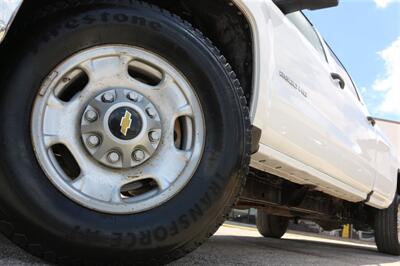 2017 Chevrolet Silverado 2500 Work Truck   - Photo 2 - Arlington, TX 76011