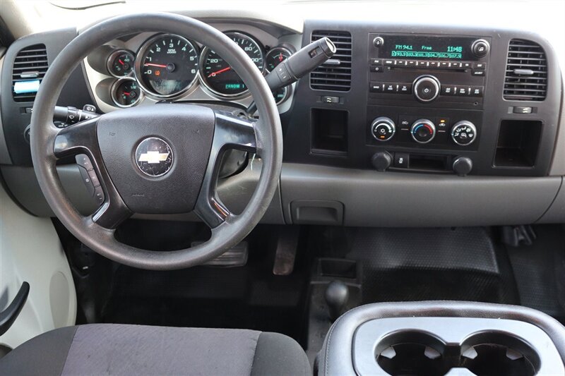 2013 Chevrolet Silverado 2500HD Work Truck - Photo 32 - Arlington, TX 76011