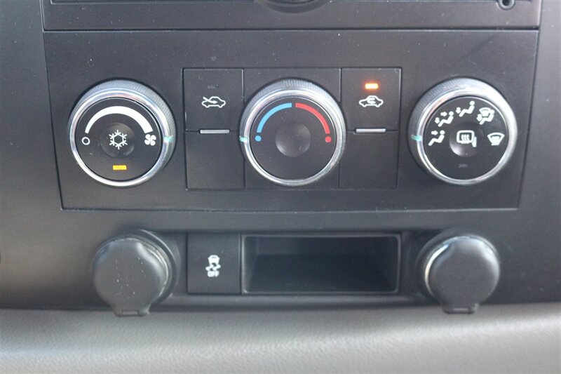 2013 Chevrolet Silverado 2500HD Work Truck - Photo 24 - Arlington, TX 76011