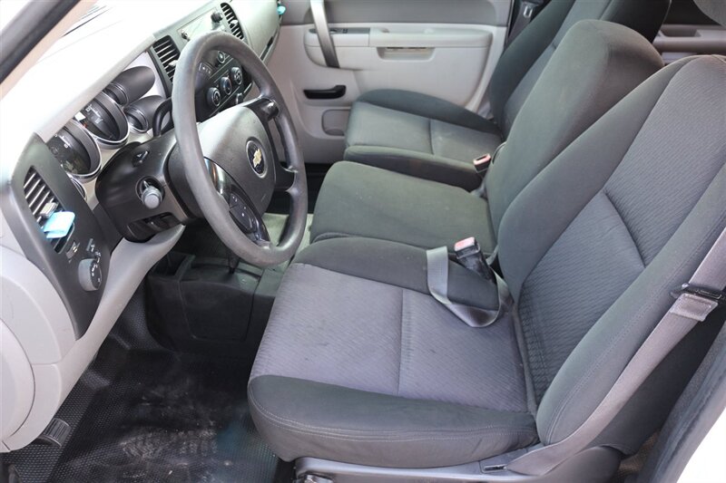 2013 Chevrolet Silverado 2500HD Work Truck - Photo 19 - Arlington, TX 76011