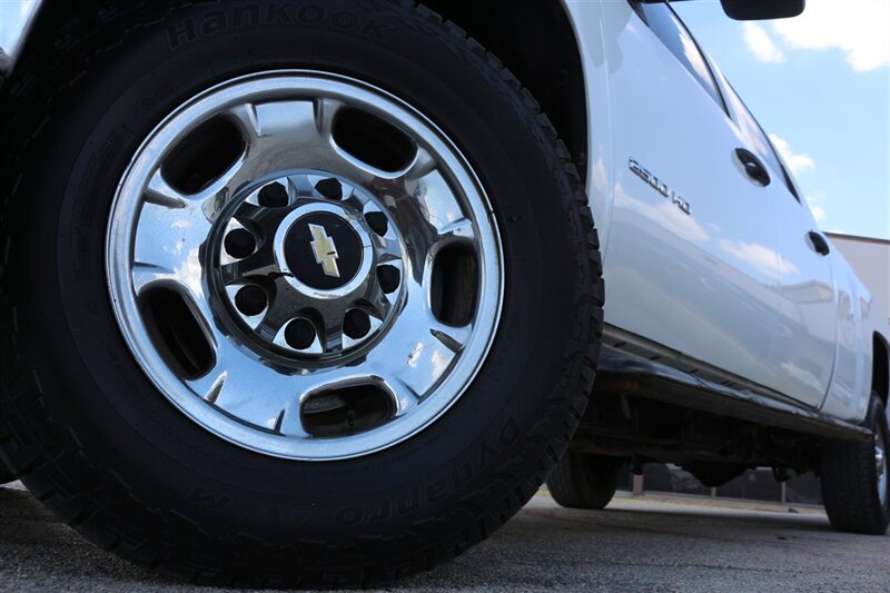 2013 Chevrolet Silverado 2500HD Work Truck - Photo 2 - Arlington, TX 76011