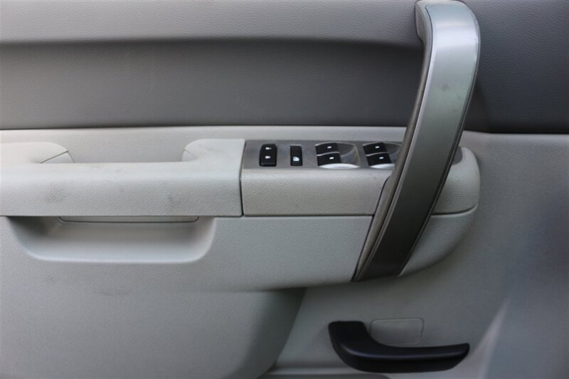 2013 Chevrolet Silverado 2500HD Work Truck - Photo 28 - Arlington, TX 76011