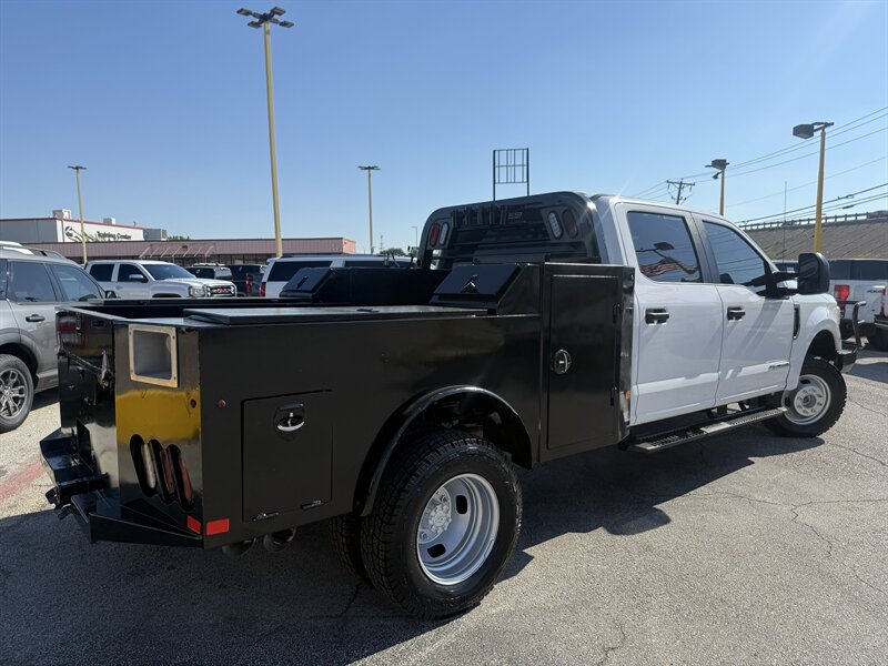 2021 Ford F-350 Super Duty STX - Photo 5 - Arlington, TX 76011