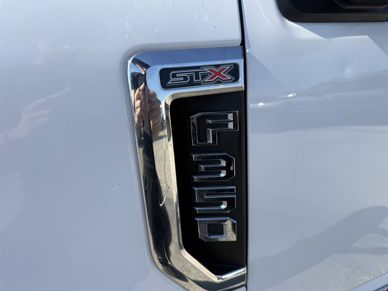 2021 Ford F-350 Super Duty STX - Photo 12 - Arlington, TX 76011
