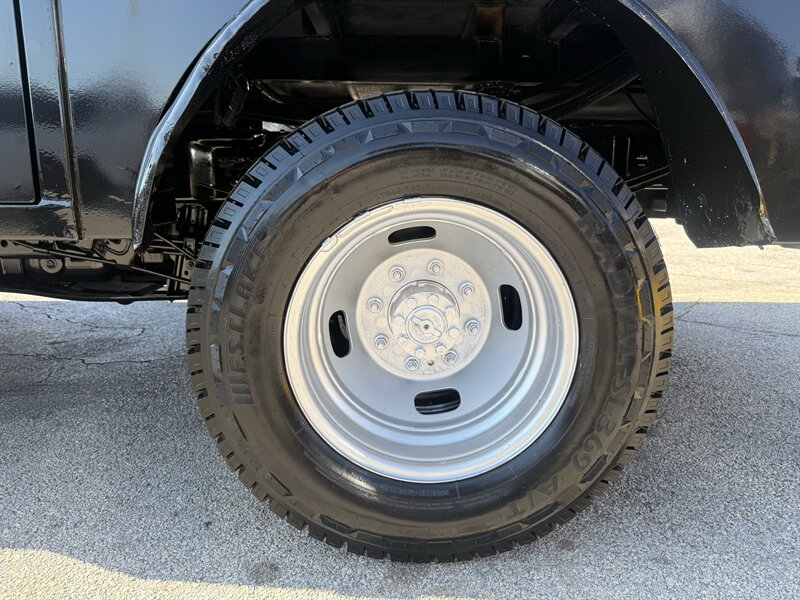 2021 Ford F-350 Super Duty STX - Photo 10 - Arlington, TX 76011