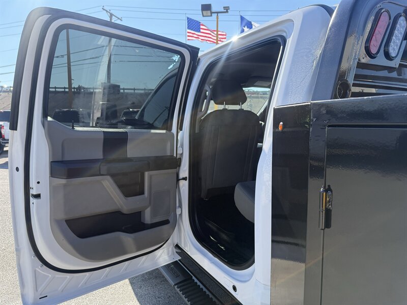 2021 Ford F-350 Super Duty STX - Photo 15 - Arlington, TX 76011