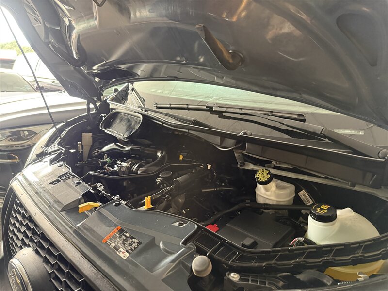 2021 Ford Transit 250 - Photo 28 - Arlington, TX 76011