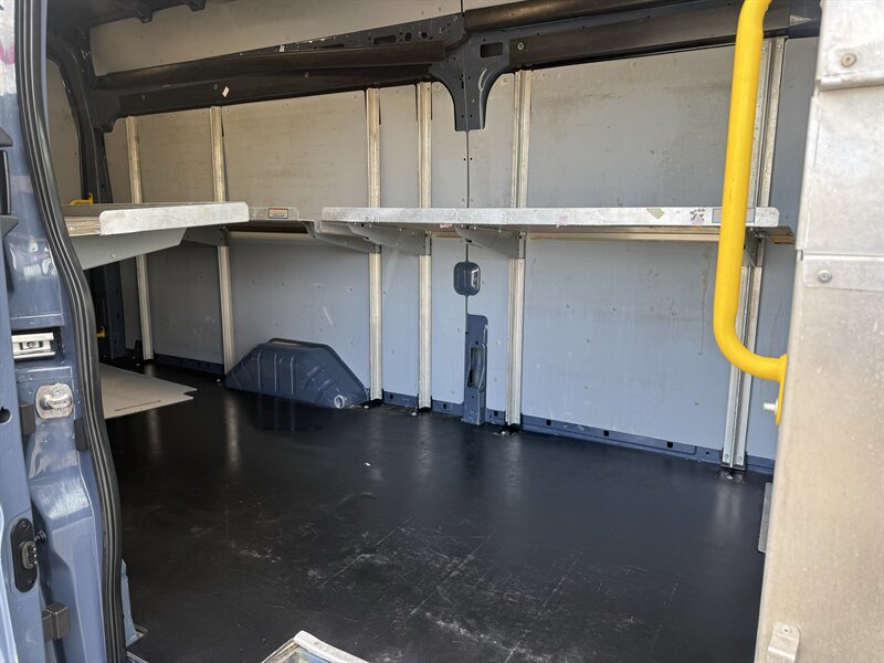 2021 Ford Transit 250 - Photo 16 - Arlington, TX 76011