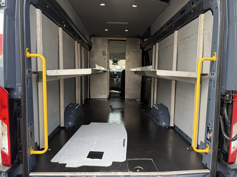 2021 Ford Transit 250 - Photo 7 - Arlington, TX 76011