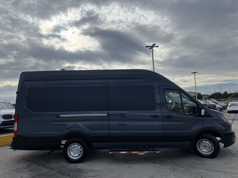 2021 Ford Transit 250 - Photo 4 - Arlington, TX 76011