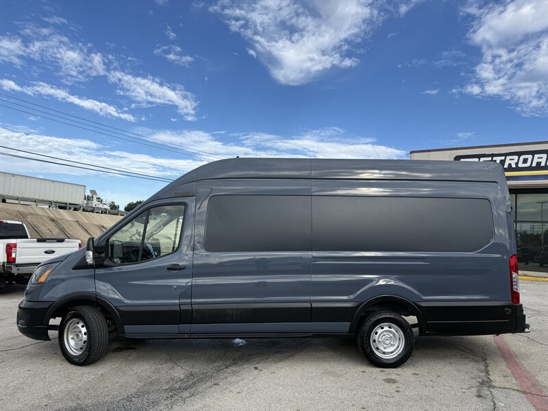 2021 Ford Transit 250 - Photo 9 - Arlington, TX 76011