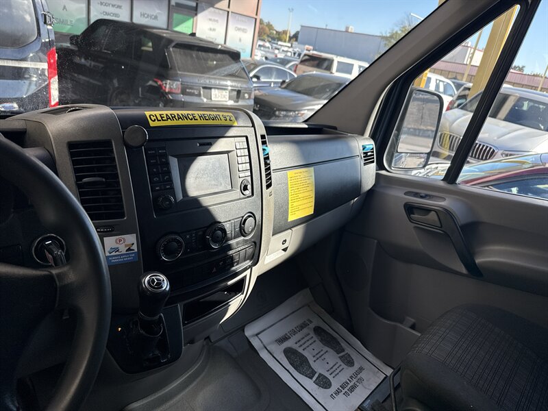 2018 Mercedes-Benz Sprinter Worker 2500 - Photo 24 - Arlington, TX 76011