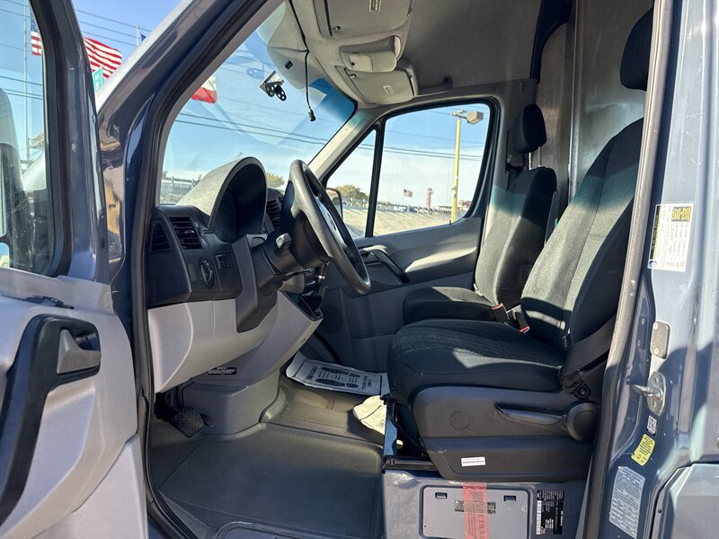 2018 Mercedes-Benz Sprinter Worker 2500 - Photo 14 - Arlington, TX 76011