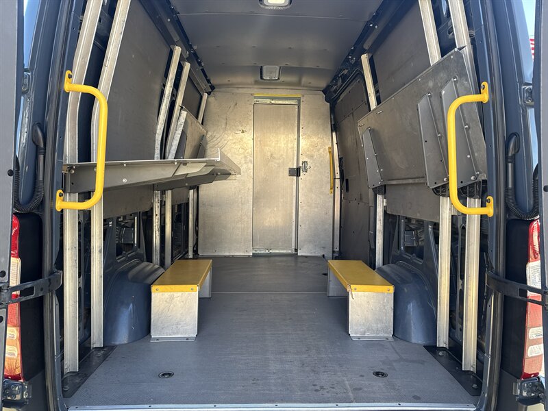 2018 Mercedes-Benz Sprinter Worker 2500 - Photo 8 - Arlington, TX 76011