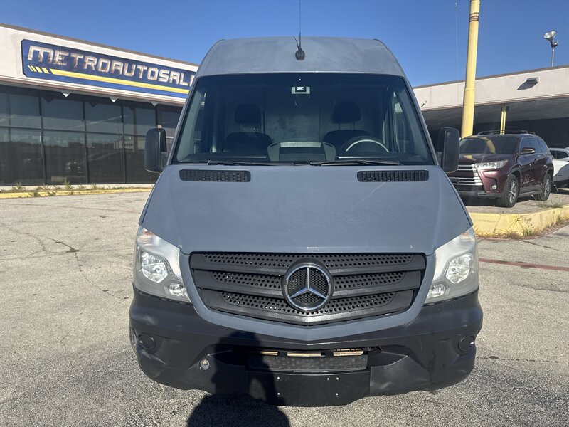 2018 Mercedes-Benz Sprinter Worker 2500 - Photo 2 - Arlington, TX 76011