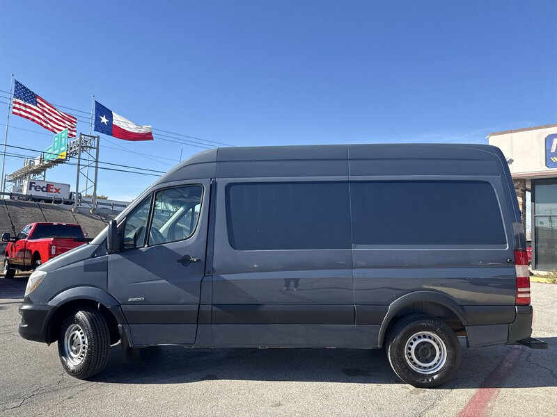 2018 Mercedes-Benz Sprinter Worker 2500 - Photo 10 - Arlington, TX 76011