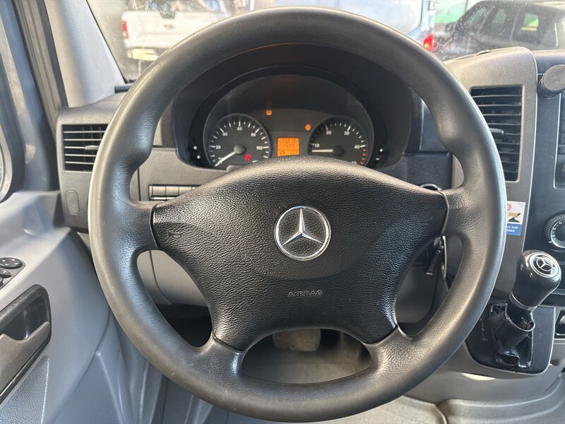 2018 Mercedes-Benz Sprinter Worker 2500 - Photo 19 - Arlington, TX 76011