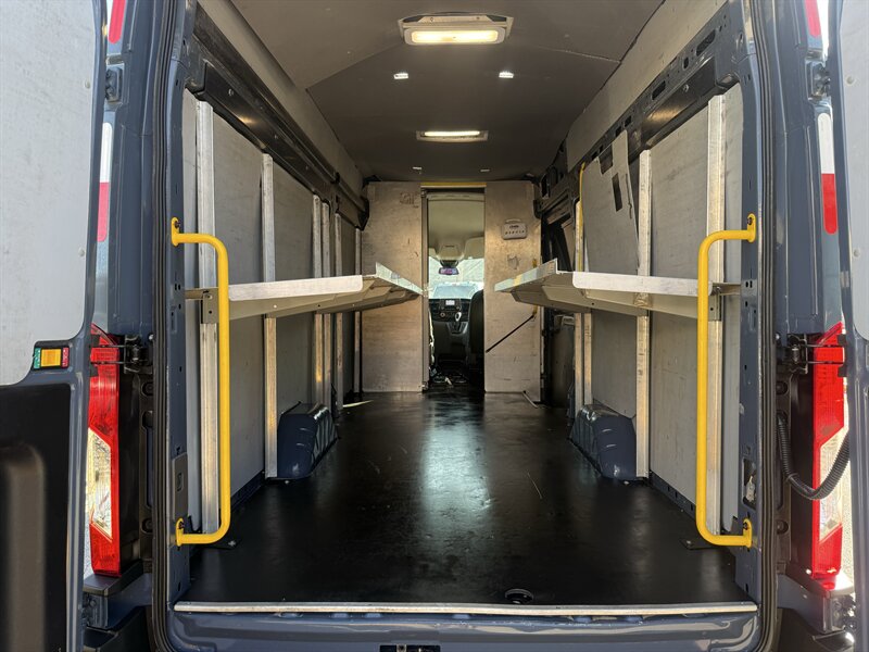 2021 Ford Transit 250 - Photo 7 - Arlington, TX 76011