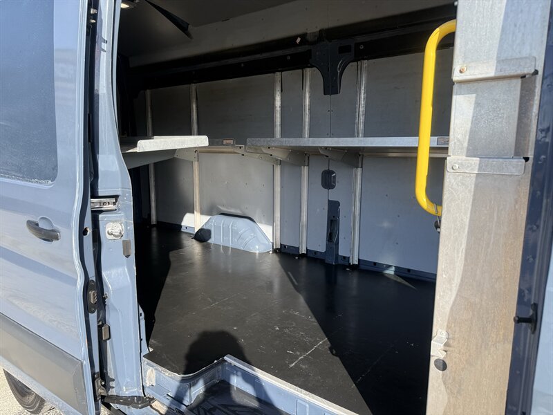 2021 Ford Transit 250 - Photo 16 - Arlington, TX 76011