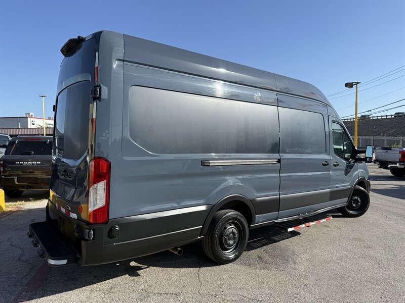 2021 Ford Transit 250 - Photo 5 - Arlington, TX 76011