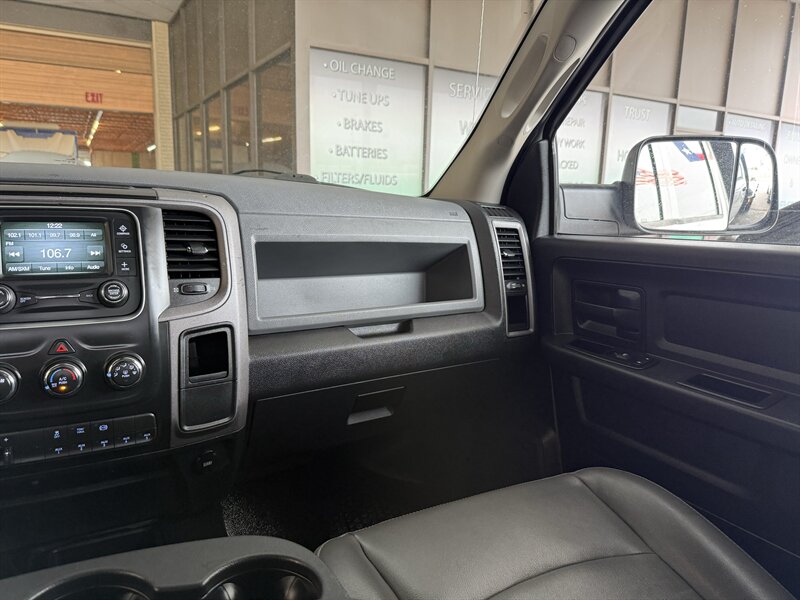 2014 RAM 4500 Flatbed - Photo 25 - Arlington, TX 76011