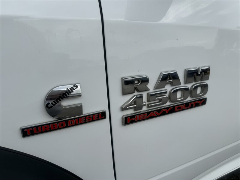 2014 RAM 4500 Flatbed - Photo 11 - Arlington, TX 76011