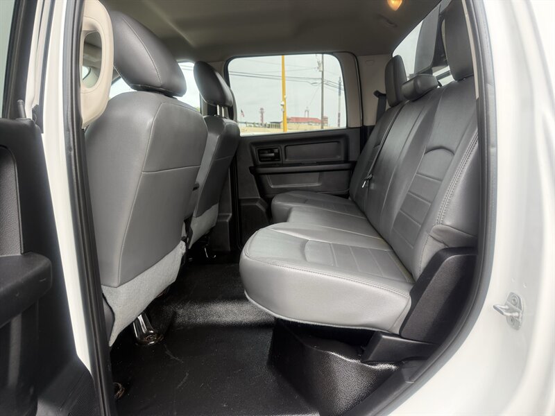 2014 RAM 4500 Flatbed - Photo 15 - Arlington, TX 76011