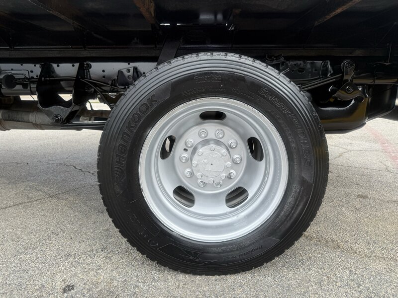 2014 RAM 4500 Flatbed - Photo 10 - Arlington, TX 76011