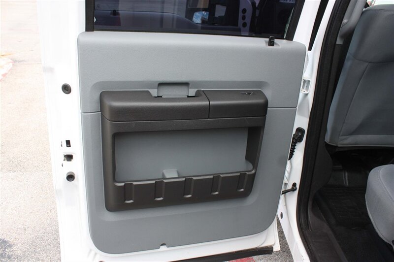 2015 Ford F-250 Super Duty XL - Photo 12 - Arlington, TX 76011