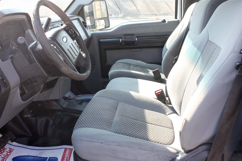 2015 FORD F550 XL - Photo 12 - Arlington, TX 76011
