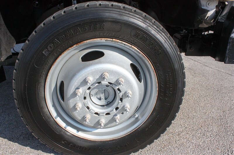 2015 FORD F550 XL - Photo 36 - Arlington, TX 76011