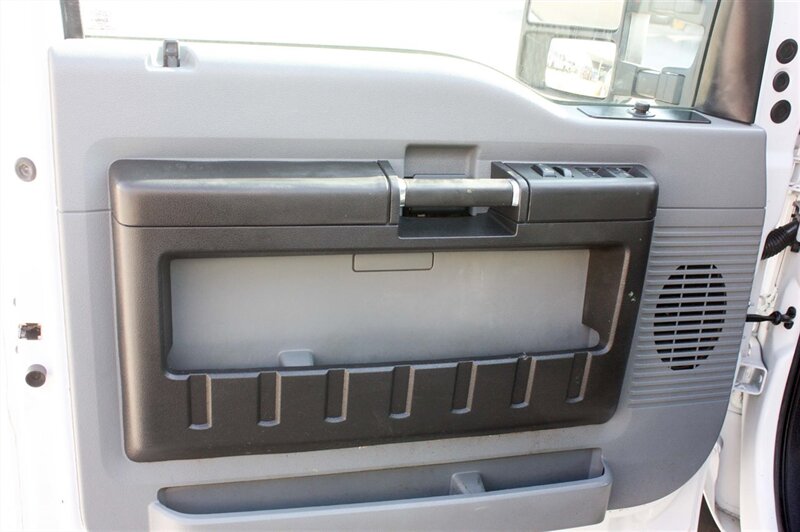 2015 FORD F550 XL - Photo 11 - Arlington, TX 76011