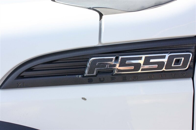 2015 FORD F550 XL - Photo 10 - Arlington, TX 76011