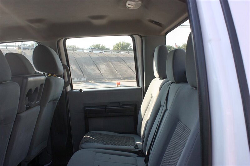 2015 FORD F550 XL - Photo 16 - Arlington, TX 76011