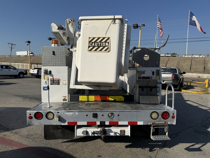 2012 Ford F-450 Super Duty Crane - Photo 6 - Arlington, TX 76011