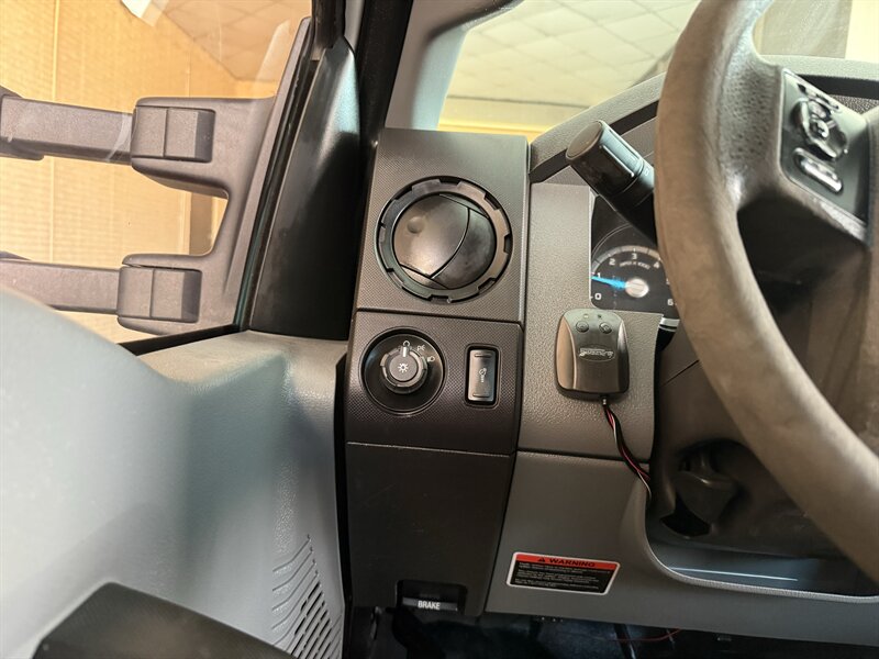 2012 Ford F-450 Super Duty Crane - Photo 16 - Arlington, TX 76011