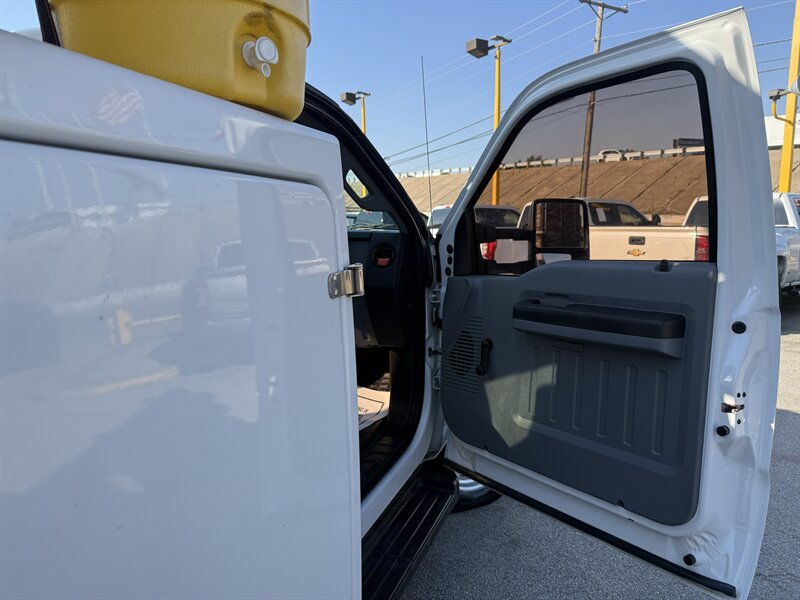 2012 Ford F-450 Super Duty Crane - Photo 14 - Arlington, TX 76011
