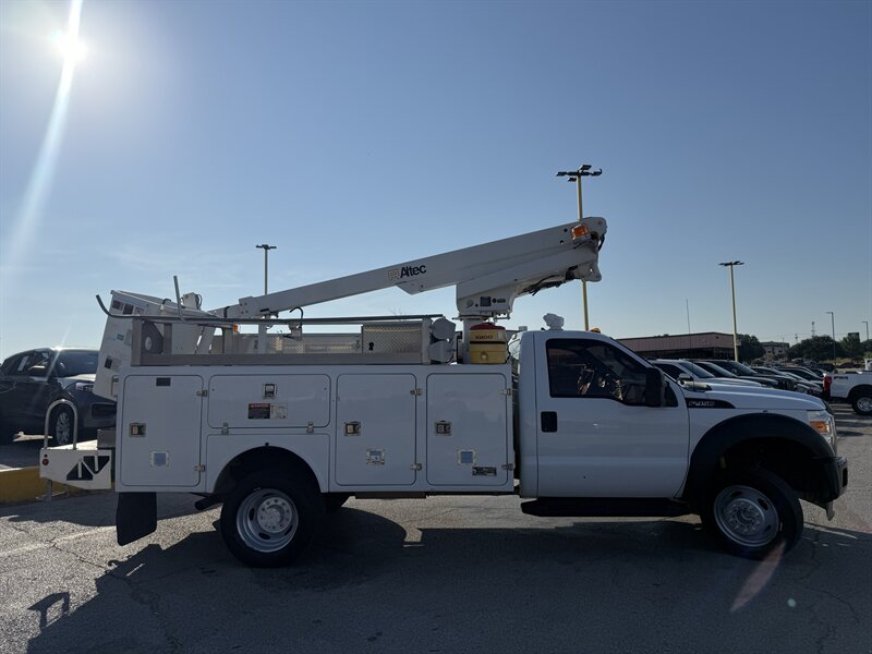 2012 Ford F-450 Super Duty Crane - Photo 4 - Arlington, TX 76011