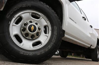 2018 Chevrolet Silverado 2500 Work Truck   - Photo 2 - Arlington, TX 76011