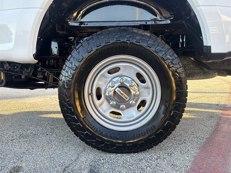 2019 Ford F-250 XL - Photo 11 - Arlington, TX 76011