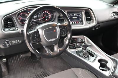 2020 Dodge Challenger SXT   - Photo 19 - Arlington, TX 76011