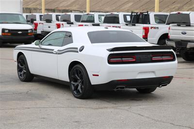 2020 Dodge Challenger SXT   - Photo 7 - Arlington, TX 76011