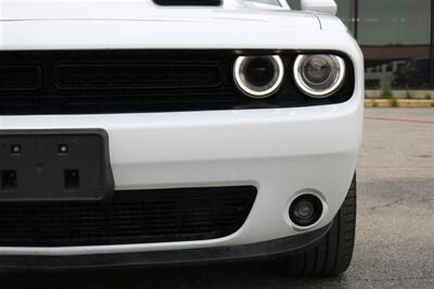 2020 Dodge Challenger SXT   - Photo 14 - Arlington, TX 76011