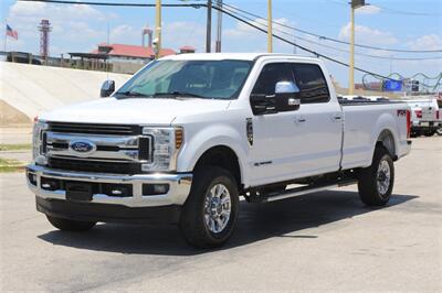 2019 Ford F-350 XLT   - Photo 2 - Arlington, TX 76011