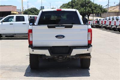 2019 Ford F-350 XLT   - Photo 5 - Arlington, TX 76011