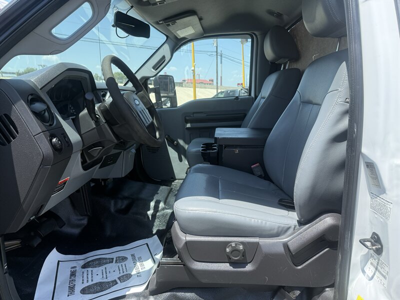2012 Ford F-450 Super Duty - Photo 12 - Arlington, TX 76011