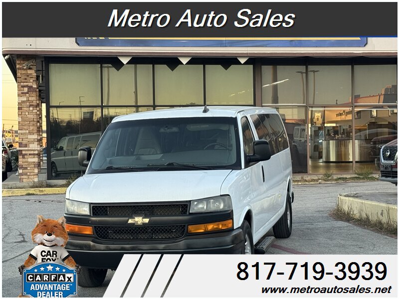 2018 Chevrolet Express LS 3500   - Photo 1 - Arlington, TX 76011