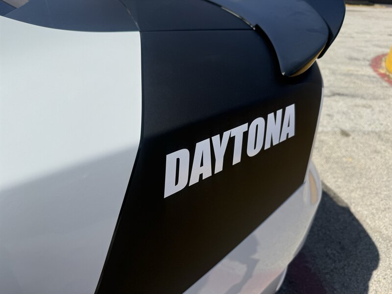 2018 Dodge Charger Daytona 392 - Photo 14 - Arlington, TX 76011