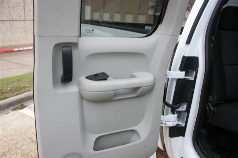 2012 Chevrolet Silverado 2500HD Work Truck - Photo 25 - Arlington, TX 76011